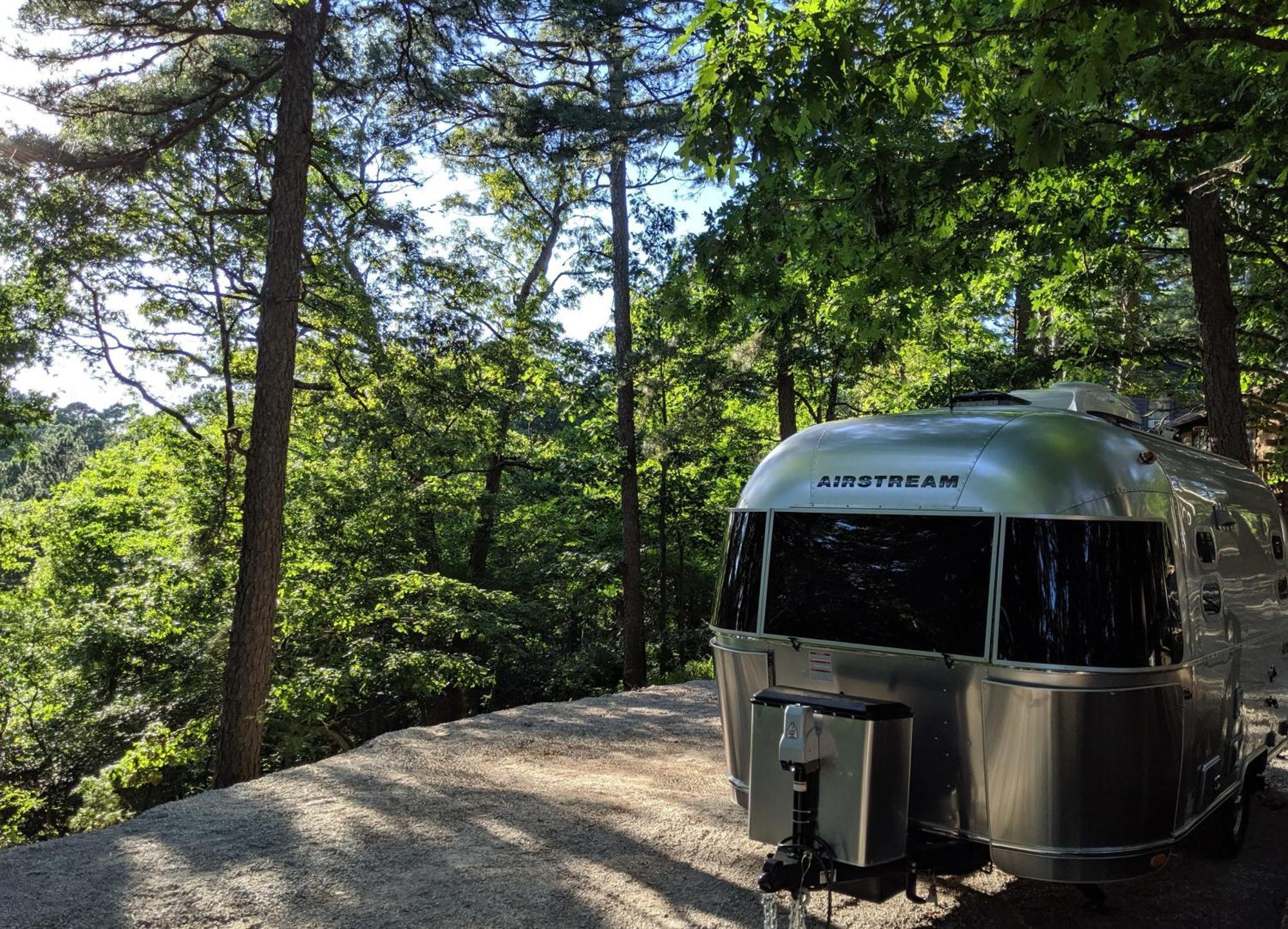 Airstream Caravel 2020 Loblolly Pines Adventure Camp Hotell Eureka Springs Eksteriør bilde